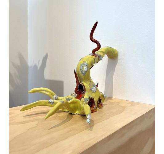 Works by - Noah Umur Kanber “Den gule skarpe fod med røde orme” 2022 - Ceramics - 31,5 x 29,5 x 42 cm, 12,5 x 11,5 x 16,5 in